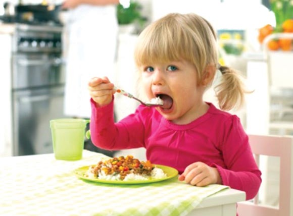 Dez-passos-para-uma-alimentação-saudável-para-crianças-menores-de-2-anos