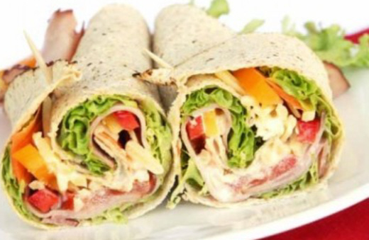 Lanche-natural-com-pão-sírio