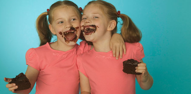 1323107745criancabolo120-CIOQQL-JJ_c